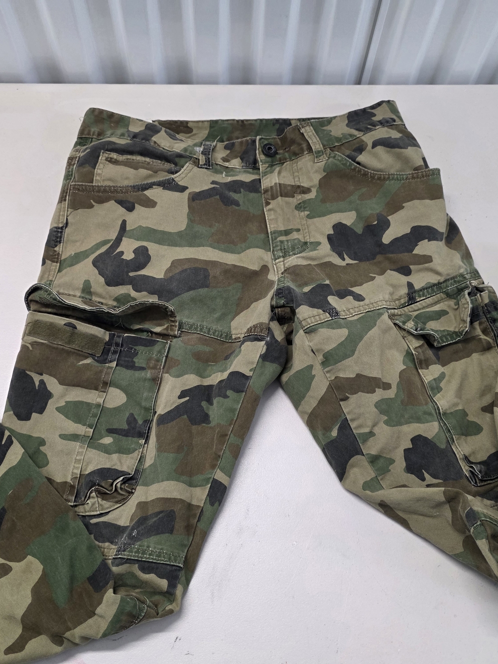 Smoke Rise Cargo Camo Pants Men's Size 32x32